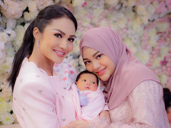 Krisdayanti dan Aurel