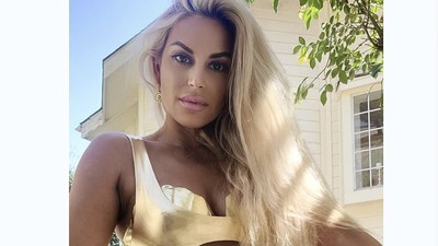7 Foto Wanita yang Terobsesi Pamela Anderson, Rela Oplas Dada Rp 200 Juta