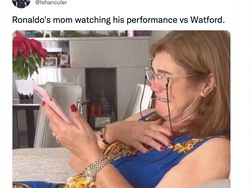 Meme Ronaldo Tumpul Sampai Ibunya Sedih
