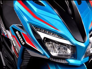 Wujud Skutik Kembaran Honda Vario asal Malaysia, Modenas Karisma 125S
