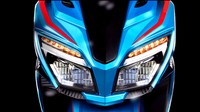 Secara umum, dimensi motor ini terbilang kompak. Panjangnya hanya 1.890 mm, lebarnya 670 mm, dan tingginya 1.120 mm. Jarak sumbu rodanya 1.250 mm dan tinggi joknya 770 mm. Namun bobotnya tak bisa dibilang enteng, Karisma 125S punya bobot 108 kg. Untuk kecanggihanya, Modenas menyematkan lampu utama full LED yang lengkap dengan DRL. Foto: dok. Modenas