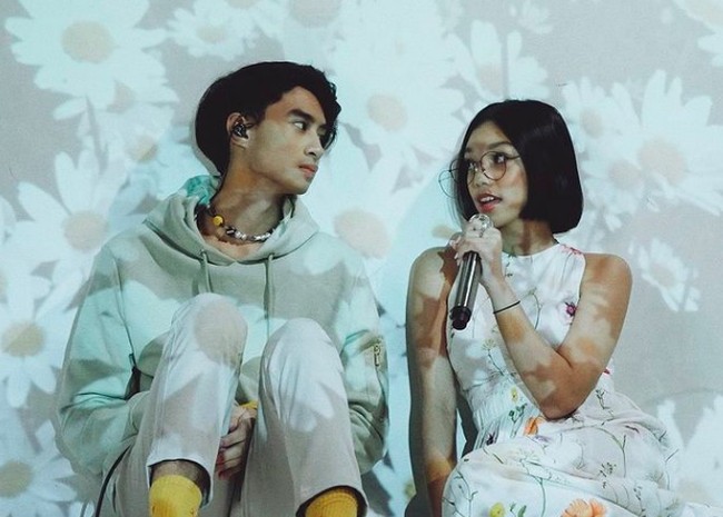 Naura Ayu dan Devano Danendra menjadi pasangan artis muda yang bisa dijadikan sebagai ‘couple goals’. Lantaran, keduanya bisa pacaran namun juga aktif kerja bersama. Foto: dok. Instagram/@naura.ayu