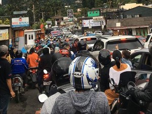 Potret Kemacetan di Puncak Saat Libur Panjang Isra Mikraj!