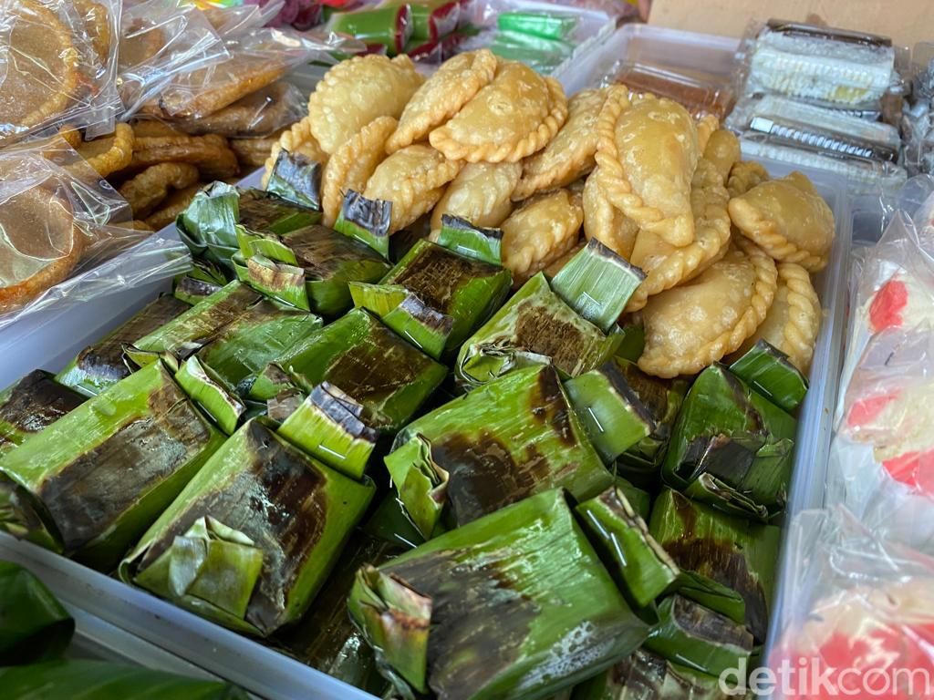 Pasar Kue Subuh Saraswati Lesu Sejak Pandemi