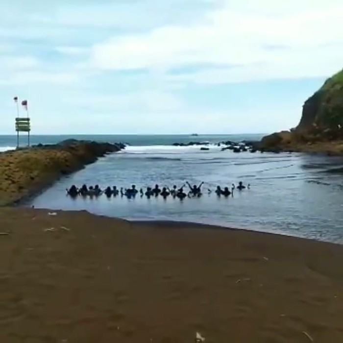 REkaman ritual di pantai Jember