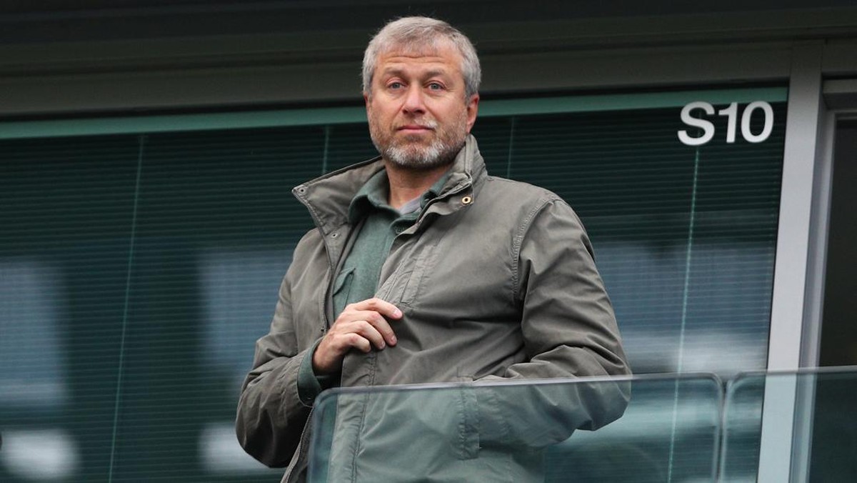Roman Abramovich terpaksa menjual Chelsea akibat dampak invasi Rusia ke Ukraina. (Foto: Paul Gilham/Getty Images)