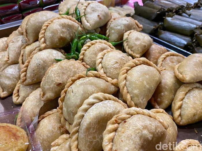 Sama-sama Dijual di Pasar, Ini Perbedaan Jajan Pasar Murah dan Premium