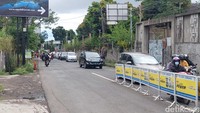 Bayu menyebut pihaknya bakal memberlakukan cara bertindak one way dari arah Lembang menuju Bandung maupun dari arah Bandung menuju Lembang jika terjadi penumpukan kendaraan di ruas Jalan Raya Lembang.