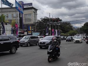 Exit Tol Pasteur Tersendat Hingga 2 Km