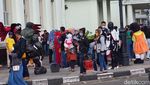 Upss... Wisatawan Asyik Foto-foto Sampai Abai Prokes