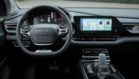 Interior Wuling Victory. Di atas kertas, mesin 1.500 cc turbo Wuling Victory diklaim punya tenaga sekitar 175 HP dan torsi 290 Nm. Tenaga dari mesinnya ini diteruskan oleh transmisi CVT. Foto: dok. GM Authority