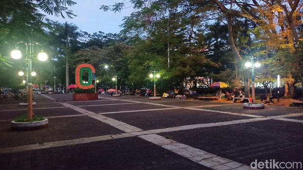 Alun-alun Cimahi.