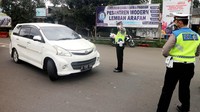 Hari ini merupakan tanggal genap. Jadi kendaraan bernopol ganjil akan diputarbalik.