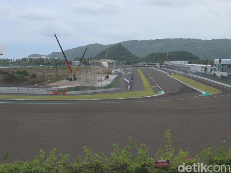 Foto: Intip Bukit Jokowi di Sirkuit Mandalika