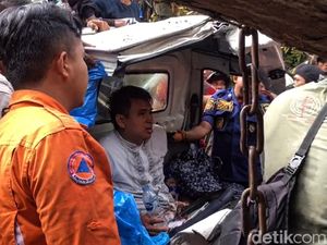Kesaksian Korban Pohon Tumbang Timpa Mobil di Sukabumi