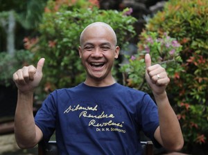 Unggul Telak di Jateng Versi Charta, Ganjar Sebut Survei Migor Tercukupi