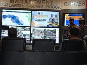 Kapolda Jabar Cek Lalin di Jalur Puncak Bogor Usai Macet Horor Kemarin