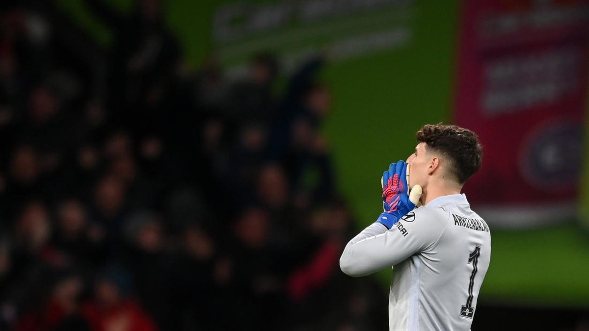 Kegagalan penalti Kepa Arrizabalaga jadi penentu kekalahan Chelsea dari Liverpool di final Carabao Cup (Foto: Getty Images/Michael Regan)