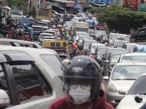 Ribuan Kendaraan Diprediksi Keluar dari Puncak Malam Ini