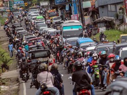Macet Abadi di Puncak