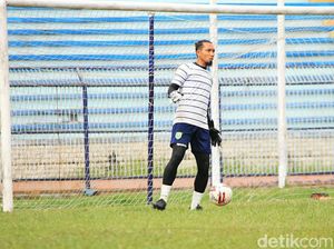 Persela Tak Diperkuat Kiper Utama Lawan Bali United