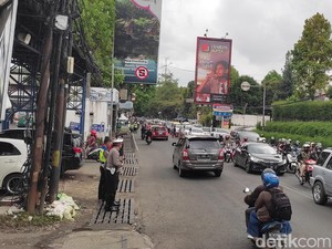 Hari Terakhir Libur Panjang, Volume Kendaraan Menuju Lembang Naik 70%