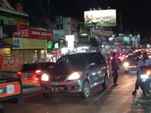Lalin Puncak ke Jakarta Ramai Malam Ini, Kendaraan Pelat B Mendominasi