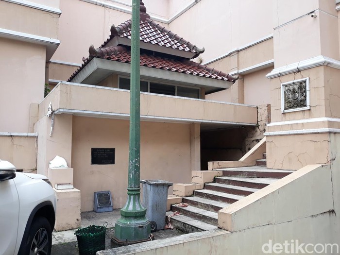 Makam Raden Pabelan yang tersembunyi di BTC.
