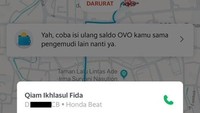 Lupa mematikan aplikasi ojek online pada ponselnya, seorang pengemudi online ini justru kesusahan sendiri. Pesanan yang masuk tak bisa diantarkan karena pengemudi lupa membawa motornya. Foto: Twitter/foodfess2