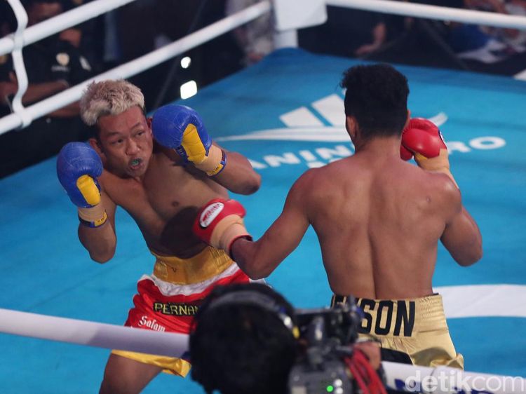 Paris Salam dari Binjai Pernandes Baku Hantam dengan Alet PON di Ring Tinju
