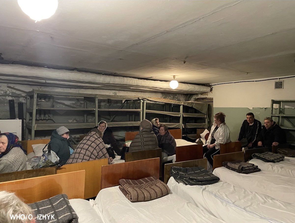 Pasien di shelter bom RS Ukraina.