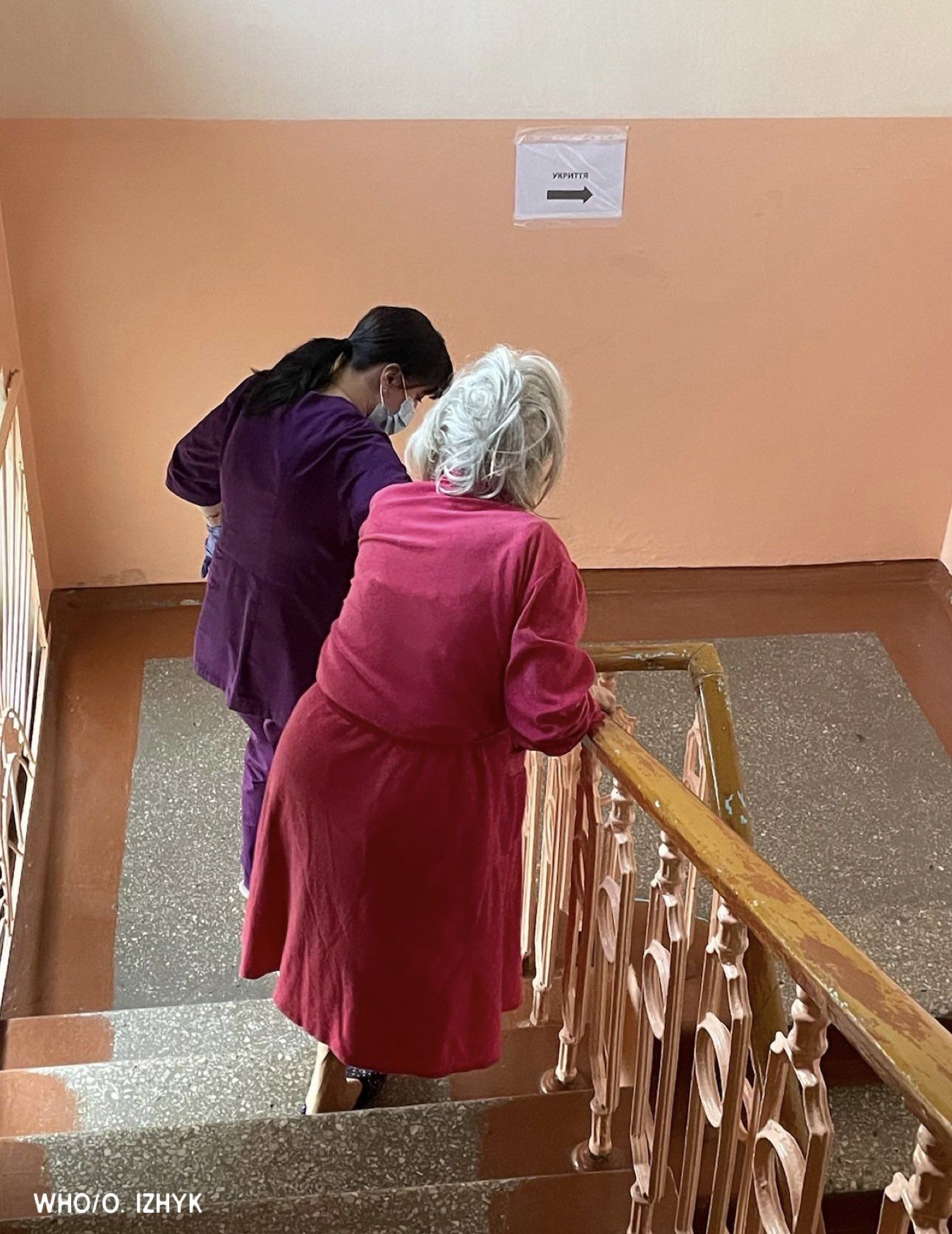 Pasien di shelter bom RS Ukraina.