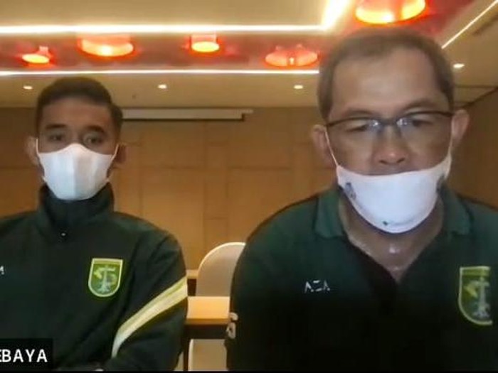 Pelatih Persebaya Aji Santoso