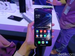 Ngebutnya Teknologi Fast Charging 150W Buatan Realme