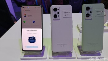 Bintang utama di event Realme di MWC 2022 tentu saja Realme GT 2 series. Foto: Virgina Maulita Putri/detikINET