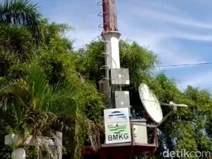 Salah satu Sirine Tsunami yang ada di Kota Bengkulu rusak