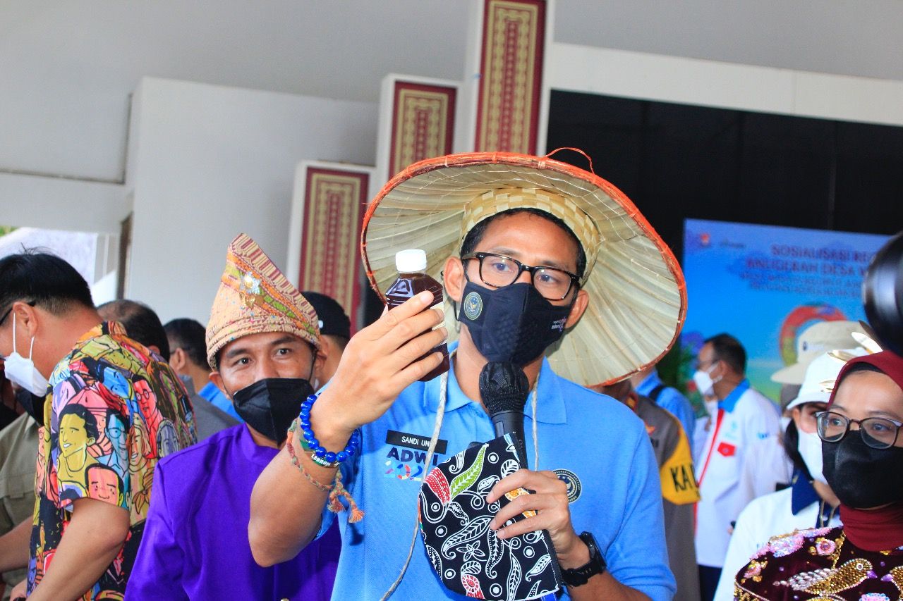 Sandiaga di Desa Keciput, Belitung