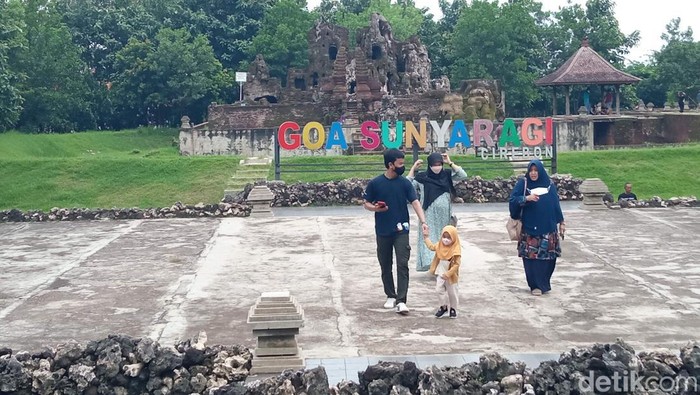 Taman Air Goa Sunyaragi