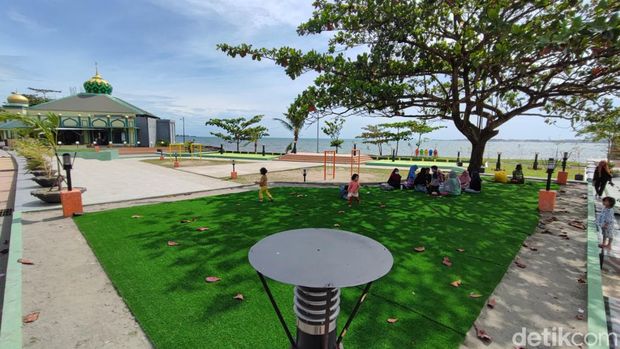 Tempat wisata bisa jadi rest area di Parepare.