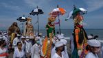 Foto-foto Upacara Melasti Jelang Nyepi di Bali