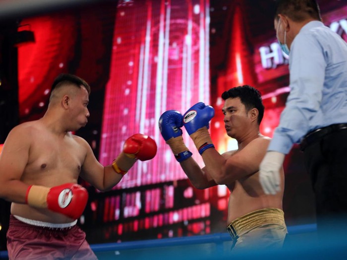 Vicky Prasetyo vs Aldi Taher