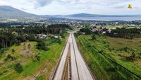Jalan tol tersebut akan terintegrasi dengan kawasan industri dan pariwisata sehingga akses lebih mudah dijangkau. Biaya logistik dari Pelabuhan Bitung dapat ditekan, dengan memberikan kemudahan akses barang dan jasa ke Pelabuhan Internasional Bitung yang merupakan salah satu dari pintu ekspor impor bagi kawasan Indonesia bagian timur.