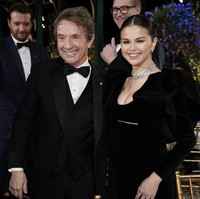 Selena Gomez tampil di karpet merah SAG (Screen Actors Guild) Awards 2022 yang digelar di Barker Hangar, Santa Monica, California, Minggu (27/2/2022). Foto: Chris Pizzello/Invision/AP/Chris Pizzello