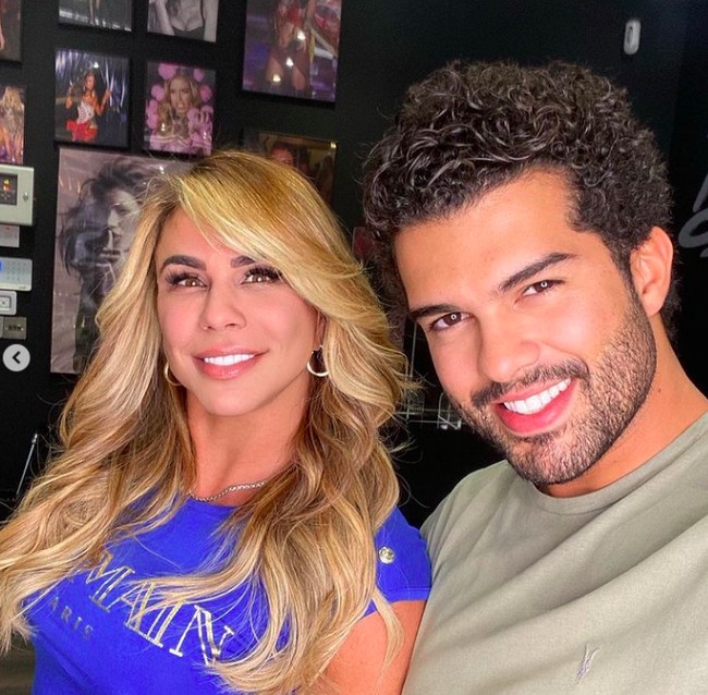 Olahraga, dan tetap menjaga kecantikan tetap dibutuhkan di usia yang sudah tua. Andrea pun rutin pergi ke salon. Inilah foto cantik dan awet muda Andrea setelah rambutnya ditata dengan hairstylist langganannya. Foto: dok. Instagram