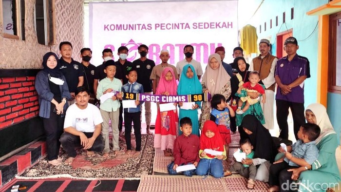 Balad Galuh memberi santunan dan doa bersama anak yatim piatu.