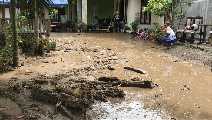 Banjir bandang terjang Pasaman Barat (Jeka-detikcom)