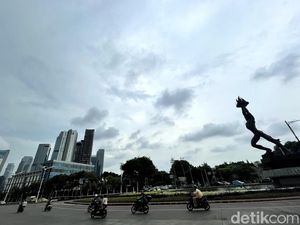 BMKG Hari Ini: Prakiraan Cuaca Besok di Jabodetabek, Hati-hati Hujan!
