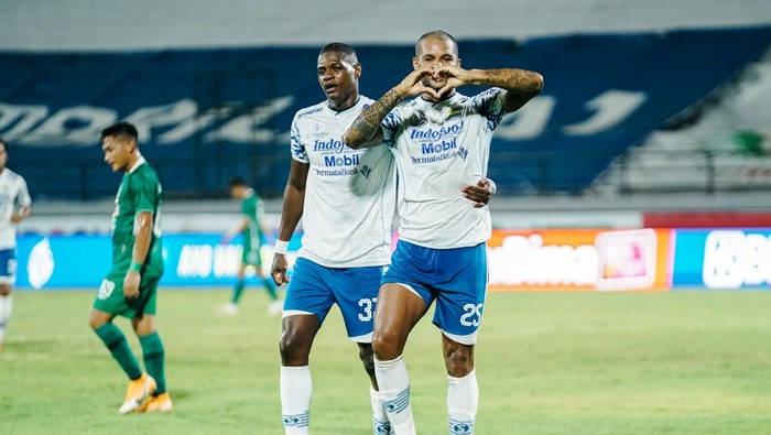 Bruno Cantanhede dan David da Silva.
