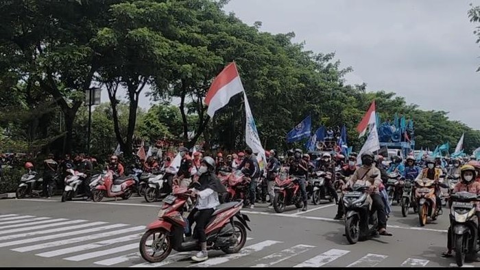 Demo Buruh Surabaya