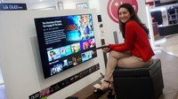 Ada kabar baik untuk pengguna smart TV milik LG di Indonesia. Aplikasi Disney+ Hotstar yang sudah lama dinanti akhirnya tersedia resmi.
Ya, sejak hadir September 2020, Disney+ Hotstar belum menyediakan aplikasinya untuk WebOS di Tanah Air. Selama ini pengguna smart TV LG yang ingin mendownload Disney+ Hotstar harus mengubah region ke India.
